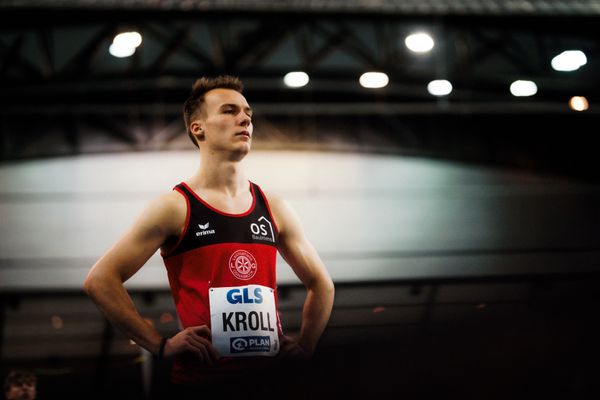 Florian Kroll (LG Osnabrück) bei der Athletenvorstellung vor dem 400m Halbfinale am 17.02.2024 während den 71. Deutschen Leichtathletik-Hallenmeisterschaften in der QUARTERBACK Immobilien ARENA in Leipzig