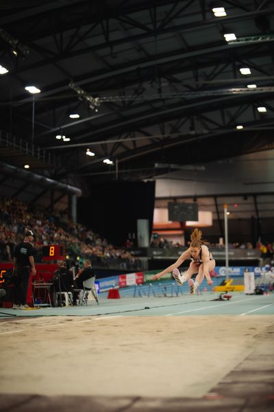 Sarah-Michelle Kudla (SCC Berlin) im Dreisprung am 17.02.2024 während den 71. Deutschen Leichtathletik-Hallenmeisterschaften in der QUARTERBACK Immobilien ARENA in Leipzig