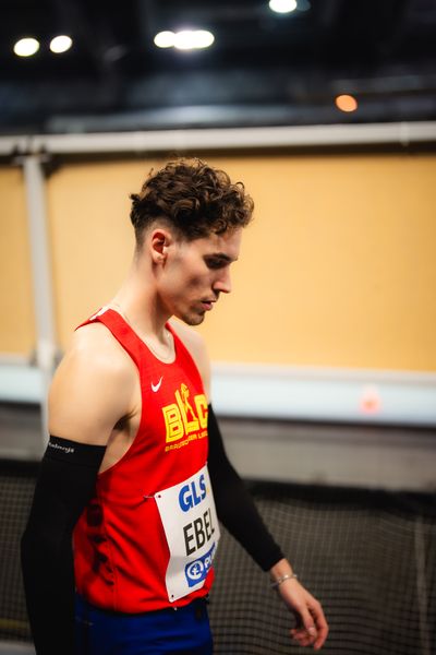 Felix Ebel (Braunschweiger Laufclub) vor dem 3000m Finale am 17.02.2024 während den 71. Deutschen Leichtathletik-Hallenmeisterschaften in der QUARTERBACK Immobilien ARENA in Leipzig