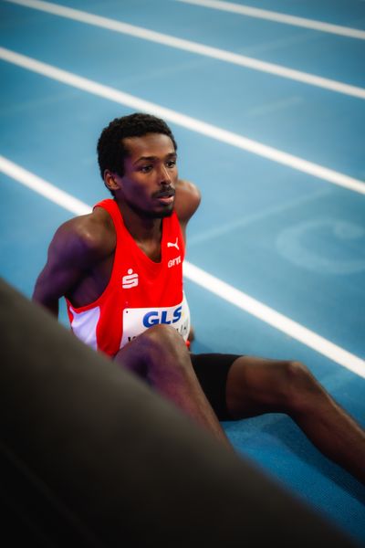 Yassin Abdilaahi (LG Olympia Dortmund) vor dem 3000m Finale  am 17.02.2024 während den 71. Deutschen Leichtathletik-Hallenmeisterschaften in der QUARTERBACK Immobilien ARENA in Leipzig