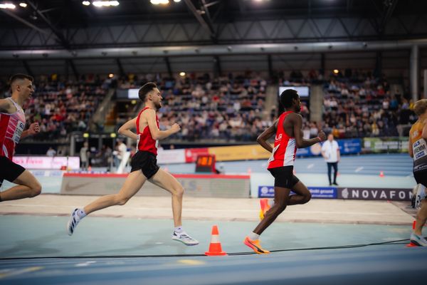 Max Nores (TSV Bayer 04 Leverkusen) im 3000m Finale am 17.02.2024 während den 71. Deutschen Leichtathletik-Hallenmeisterschaften in der QUARTERBACK Immobilien ARENA in Leipzig
