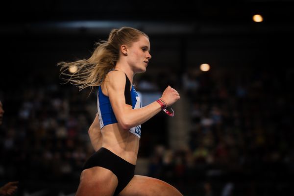 Tanja Spill (LAV Bayer Uerdingen/Dormagen) im 800m Finale am 18.02.2024 während den 71. Deutschen Leichtathletik-Hallenmeisterschaften in der QUARTERBACK Immobilien ARENA in Leipzig