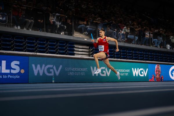 Manuel Mordi (Hamburger SV) in der 4x200m Staffel am 18.02.2024 während den 71. Deutschen Leichtathletik-Hallenmeisterschaften in der QUARTERBACK Immobilien ARENA in Leipzig