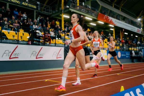 Jule Lindner (LG Bamberg) waehrend der 55. Deutsche Jugend-Hallenmeisterschaften U20 am 24.02.2024 in der Helmut-Körnig-Halle in Dortmund