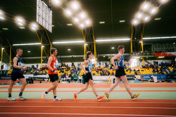 Lasse Rohrssen (VfL Altenstadt), Clemens Brunkel (LG Erfurt e.V.), Matti Schmidt (Erfurter LAC), Luis Fiedler (VFL Engelskirchen) waehrend der 55. Deutsche Jugend-Hallenmeisterschaften U20 am 24.02.2024 in der Helmut-Körnig-Halle in Dortmund