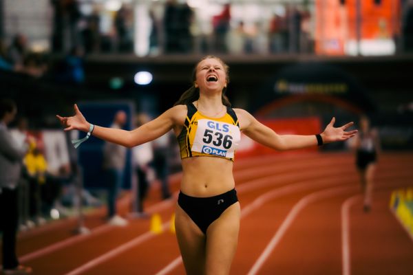 Kylie Garreis (LG Vogtland) waehrend der 55. Deutsche Jugend-Hallenmeisterschaften U20 am 24.02.2024 in der Helmut-Körnig-Halle in Dortmund