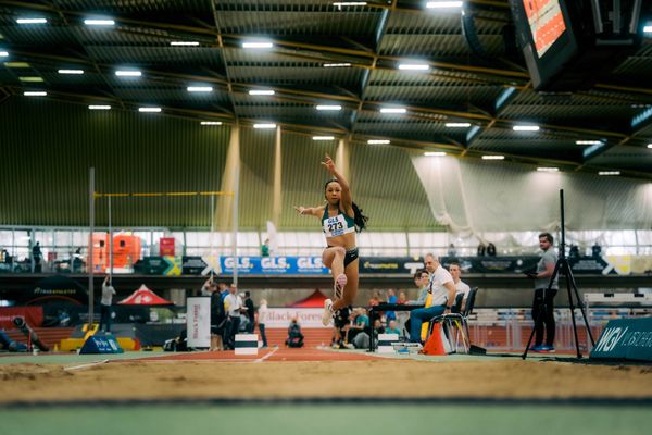 Josie Krone (TSG Bergedorf) waehrend der 55. Deutsche Jugend-Hallenmeisterschaften U20 am 24.02.2024 in der Helmut-Körnig-Halle in Dortmund