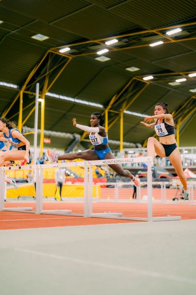 Yara Böhmer (ART Düsseldorf) waehrend der 55. Deutsche Jugend-Hallenmeisterschaften U20 am 24.02.2024 in der Helmut-Körnig-Halle in Dortmund