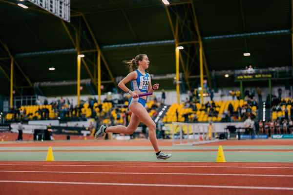 Hannah Schreiber (LAC Quelle Fürth) waehrend der 55. Deutsche Jugend-Hallenmeisterschaften U20 am 24.02.2024 in der Helmut-Körnig-Halle in Dortmund