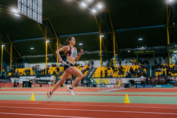 Inken Terjung (ASV Köln e. V.) waehrend der 55. Deutsche Jugend-Hallenmeisterschaften U20 am 24.02.2024 in der Helmut-Körnig-Halle in Dortmund