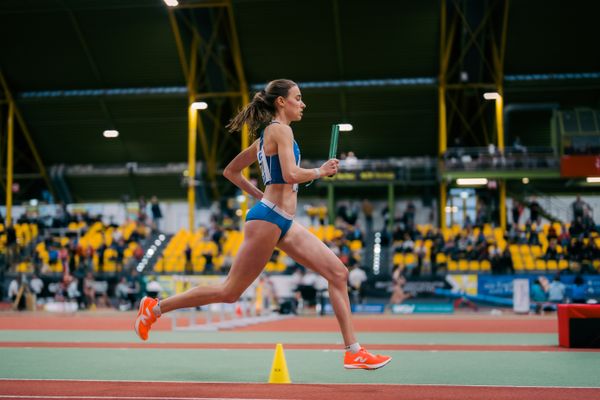 Verena Meisl (TV Wattenscheid 01) waehrend der 55. Deutsche Jugend-Hallenmeisterschaften U20 am 24.02.2024 in der Helmut-Körnig-Halle in Dortmund