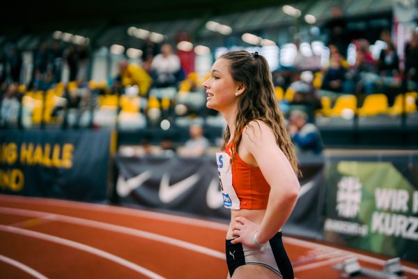 Celine Böer (LG Region Karlsruhe) waehrend der 55. Deutsche Jugend-Hallenmeisterschaften U20 am 25.02.2024 in der Helmut-Körnig-Halle in Dortmund