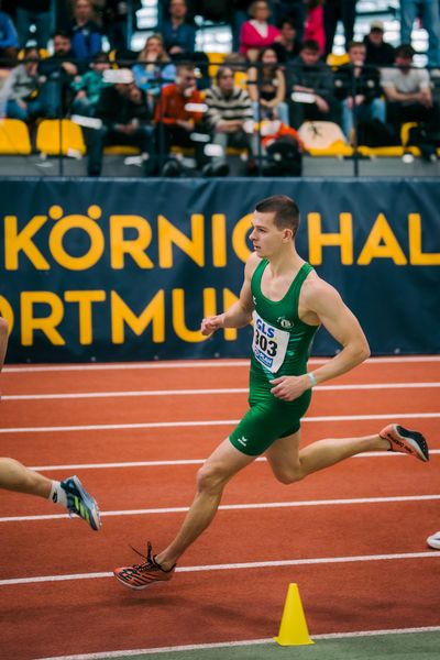 Max Husemann (Eintracht Hildesheim) im 400m Finale waehrend der 55. Deutsche Jugend-Hallenmeisterschaften U20 am 25.02.2024 in der Helmut-Körnig-Halle in Dortmund