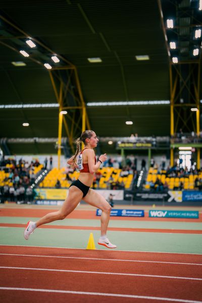 Sarah Köcher (Königsteiner LV) waehrend der 55. Deutsche Jugend-Hallenmeisterschaften U20 am 25.02.2024 in der Helmut-Körnig-Halle in Dortmund