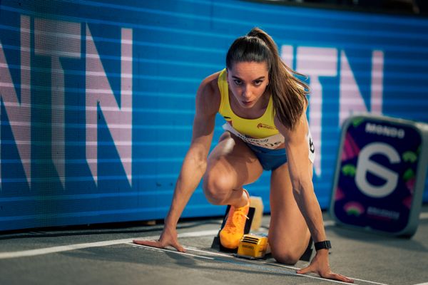 Andrea Miklos (ROU/Romania) im 400m Vorlauf am 01.03.2024 bei den World Athletics Indoor Championships in Glasgow (Schottland / Vereinigtes Königreich)