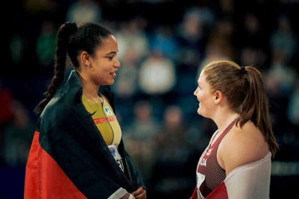 Yemisi Ogunleye (GER/Germany), Sarah Mitton (CAN/Canada) beim Kugelstoßen am 01.03.2024 bei den World Athletics Indoor Championships in Glasgow (Schottland / Vereinigtes Königreich)