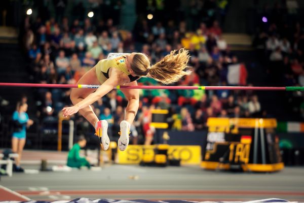 Christina Honsel (GER/Germany) im Hochsprung am 01.03.2024 bei den World Athletics Indoor Championships in Glasgow (Schottland / Vereinigtes Königreich)