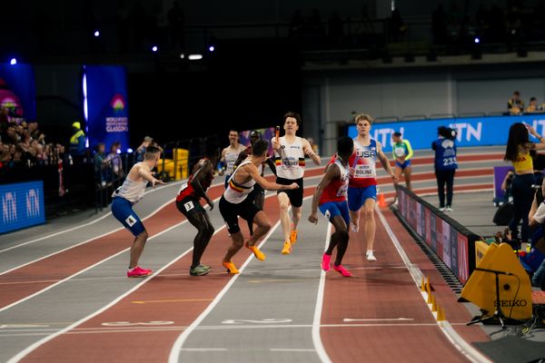 Wechsel Vorlauf 1 4x400m Staffel Männer mit Tibo De Smet (BEL/Belgium), Dylan Borlee (BEL/Belgium), Matthew Boling (USA/United States of America), Christopher Bailey (USA/United States of America), Boniface Ontuga Mweresa (KEN/Kenya), Mario Hanic (SVK/Slovakia) 03.03.2024 bei den World Athletics Indoor Championships in Glasgow (Schottland / Vereinigtes Königreich)