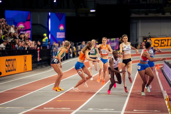 Letzter Wechsel 4x400m Staffeln mit Sharlene Mawdsley (IRL/Ireland), Femke Bol (NED/Netherlands), Lisanne De Witte (NED/NEtherlands), Cynthia Bolingo (BEL/Belgium), Bailey Lear (USA/United States of America) am 03.03.2024 bei den World Athletics Indoor Championships in Glasgow (Schottland / Vereinigtes Königreich)