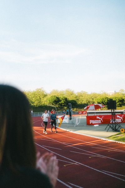 Gesa Felicitas Krause (GER/Silvesterlauf Trier), Hanna Klein (GER/LAV Stadtwerke Tübingen) am 11.05.2024 während der 8. PUMA NITRO Lange Laufnacht im Carl-Kaufmann-Stadion in Karlsruhe