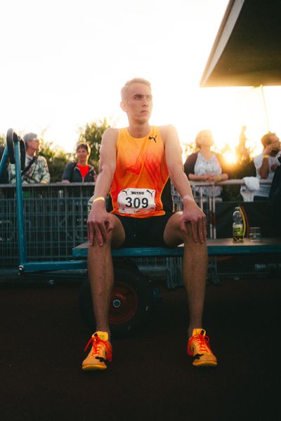 Luis Oberbeck (GER/LG Göttingen) am 11.05.2024 während der 8. PUMA NITRO Lange Laufnacht im Carl-Kaufmann-Stadion in Karlsruhe