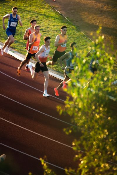 Marius Probst (GER/TV Wattenscheid 01), Luis Oberbeck (GER/LG Göttingen), Pieter Sisk (BEL/GSC), Ramon Wipfli (SUI/ST Bern) Anicet Kozar (FRA/Strasbourg agglomération athlétisme) am 11.05.2024 während der 8. PUMA NITRO Lange Laufnacht im Carl-Kaufmann-Stadion in Karlsruhe