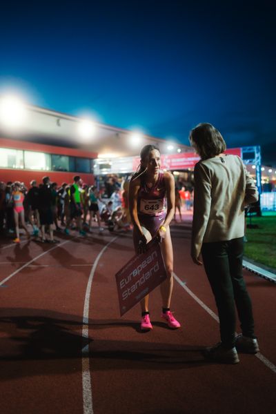 Hanna Klein (GER/LAV Stadtwerke Tübingen) am 11.05.2024 während der 8. PUMA NITRO Lange Laufnacht im Carl-Kaufmann-Stadion in Karlsruhe