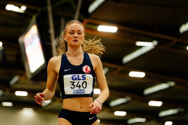Charlotte Grimm (SV Eintracht Nordhorn) waehrend den deutschen Jugend-Hallenmeisterschaften U20 am 15.02.2025 in der Helmut-Körnig-Halle in Dortmund