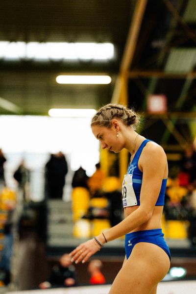 Lotta-Henrike Werner (LG Weserbergland) waehrend den deutschen Jugend-Hallenmeisterschaften U20 am 15.02.2025 in der Helmut-Körnig-Halle in Dortmund