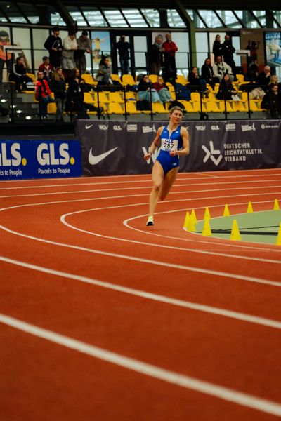 Johanna Martin (1. LAV Rostock) waehrend den deutschen Jugend-Hallenmeisterschaften U20 am 15.02.2025 in der Helmut-Körnig-Halle in Dortmund