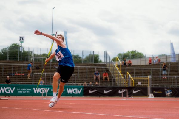 Aaron Funck (TV Jahn Walsrode) beim Speerwurfwaehrend der U16-/U23-DM am 06.07.2025 im Donaustadion in Ulm