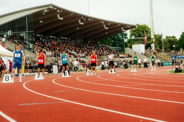Jonas Stümpfig (SSF Bonn), Hans Kobmann (Braunschweiger Laufclub), Constantin Harry Fox (SV 1885 Teutschenthal/WLT), Jonas Hörnke (ASC Düsseldorf), Jaron Diehr (VfL Wolfsburg), Hendrik Brauer (1.VfL FORTUNA Marzahn), Zons Sydney von (TSV Bayer Dormagen) waehrend der U16-/U23-DM am 06.07.2025 im Donaustadion in Ulm