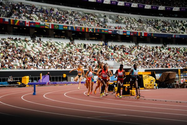 Olivia Gürth (GER), Flavie Renouard (FRA), Celestine Jepkosgei Biwot (KEN), Faith Cherotich (KEN) during the World Athletics Championships on 15.09.2025 in Tokyo.