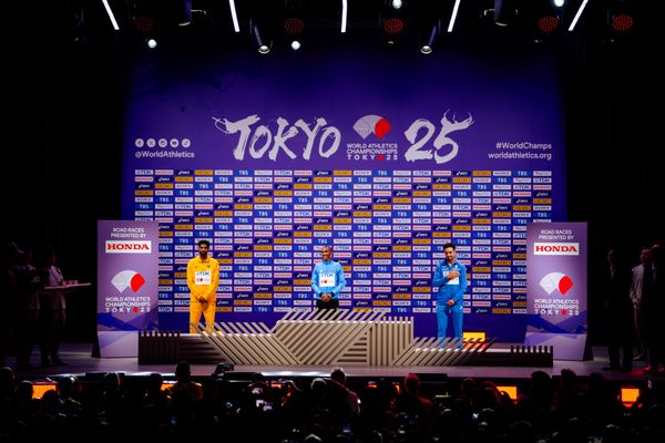 Medal ceremony of Men’s Marathon during the World Athletics Championships with Amanal Petros (GER),
 Alphonce Felix Simbu (TAN) & Iliass Aouani (ITA) 15.09.2025 in Tokyo.