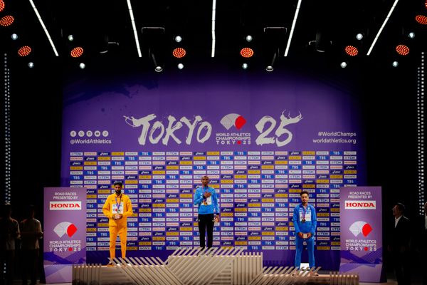 Medal ceremony of Men’s Marathon during the World Athletics Championships with Amanal Petros (GER),
 Alphonce Felix Simbu (TAN) & Iliass Aouani (ITA) 15.09.2025 in Tokyo.