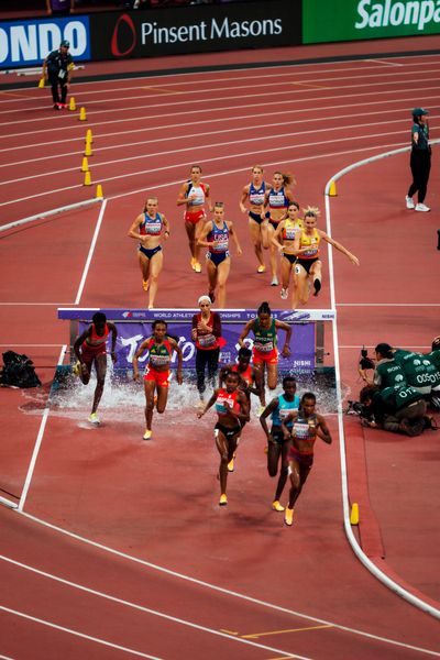 Gesa Felicitas Krause (GER), Lea Meyer (GER) during the World Athletics Championships on 17.09.2025 in Tokyo.
