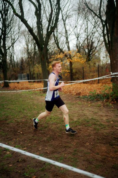 Dominic Bräuer (SV Rosche) im Lauf L04 - Männliche Jugend U20 bei den Deutschen Meisterschaften im Crosslauf auf dem Sportgelände Bürgerpark Nord am 29.11.2025 in Darmstadt
