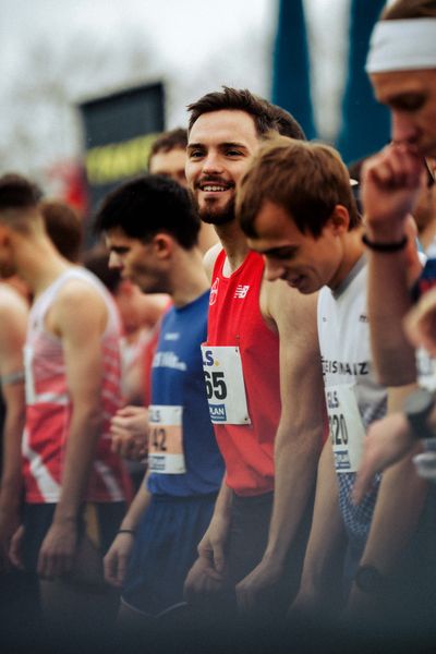 Max Nores (TSV Bayer 04 Leverkusen) im Lauf L10 - Männer, U23 Langstrecke bei den Deutschen Meisterschaften im Crosslauf auf dem Sportgelände Bürgerpark Nord am 30.11.2025 in Darmstadt