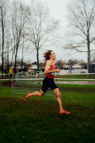 Markus Görger (LG Region Karlsruhe) im Lauf L10 - Männer, U23 Langstrecke bei den Deutschen Meisterschaften im Crosslauf auf dem Sportgelände Bürgerpark Nord am 30.11.2025 in Darmstadt