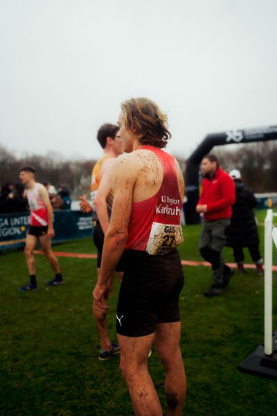 Markus Görger (LG Region Karlsruhe) im Lauf L10 - Männer, U23 Langstrecke bei den Deutschen Meisterschaften im Crosslauf auf dem Sportgelände Bürgerpark Nord am 30.11.2025 in Darmstadt