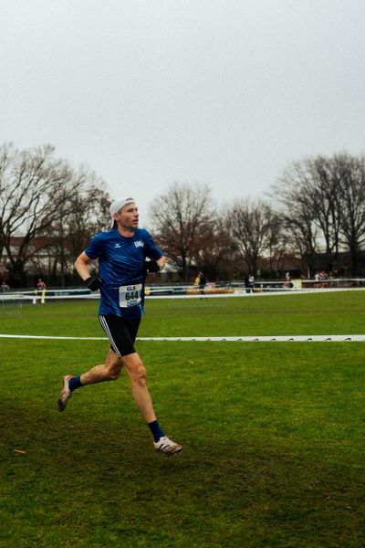 Andreas Bröring (TuS Blau-Weiß Lohne) im Lauf L12 - M35 - M45 Langstrecke bei den Deutschen Meisterschaften im Crosslauf auf dem Sportgelände Bürgerpark Nord am 30.11.2025 in Darmstadt
