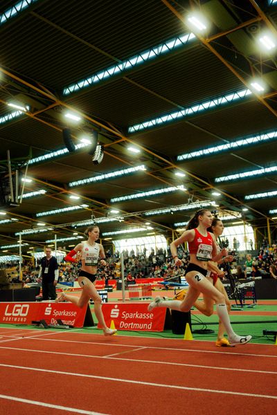 Nortje Dickebohm (LG Olympia Dortmund), Mara Emilia Peltzer (LG Olympia Dortmund) am 08.02.2026 beim Sparkassen Indoor Meeting in der Helmut-Körnig-Halle in Dortmund