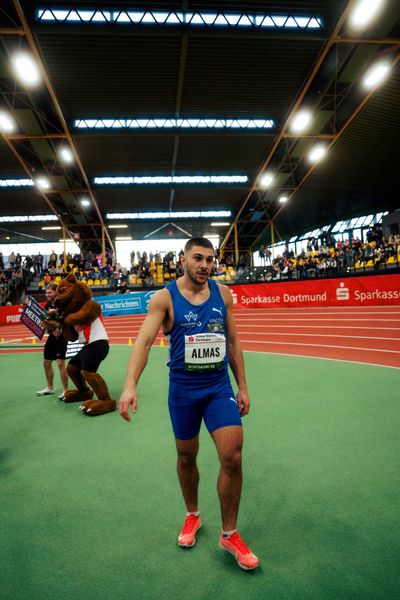Deniz Almas (TV Wattenscheid 01) am 08.02.2026 beim Sparkassen Indoor Meeting in der Helmut-Körnig-Halle in Dortmund