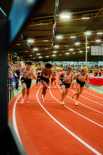 Marius Probst (TV Wattenscheid 01) Elliot Vermeulen (Belgien), Håkon Moe Berg (Norwegen), Žan Rudolf (Slowenien) ueber 1500m am 08.02.2026 beim Sparkassen Indoor Meeting in der Helmut-Körnig-Halle in Dortmund