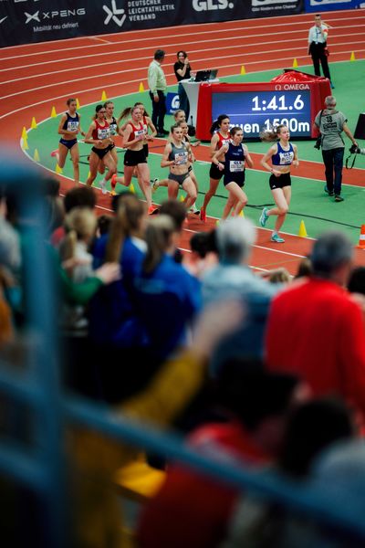 1500m der Frauen am 01.03.2026 bei den Deutschen Hallen Meisterschaften in der Helmut-Körnig-Halle in Dortmund