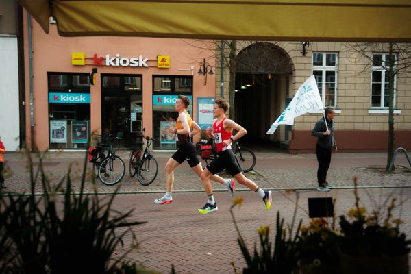 Jakob Dieterich (Franconia Athletics) Lars Franken (LG Olympia Dortmund) am 08.03.2026 bei den Deutschen Meisterschaften 10 km Straße in Uelzen
