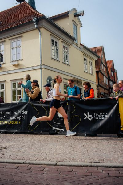 Lea Brückner (Hamburg Running) am 08.03.2026 bei den Deutschen Meisterschaften 10 km Straße in Uelzen