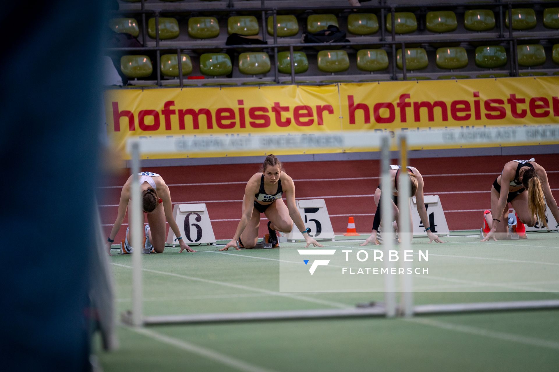 Johanna Paul (Hannover 96) im Startblock am 19.02.2022 waehrend der Deutsche Jugend-Hallenmeisterschaften U20 im Glaspalast in Sindelfingen