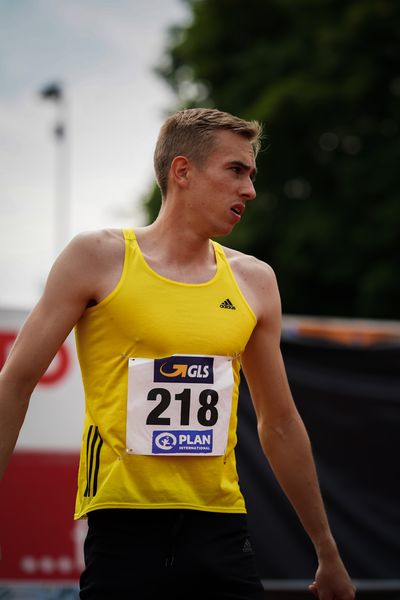 Luis Oberbeck (LG Goettingen) vor dem 400m Vorlauf am 26.06.2021 waehrend den deutschen U23 Leichtathletik-Meisterschaften 2021 im Stadion Oberwerth in Koblenz